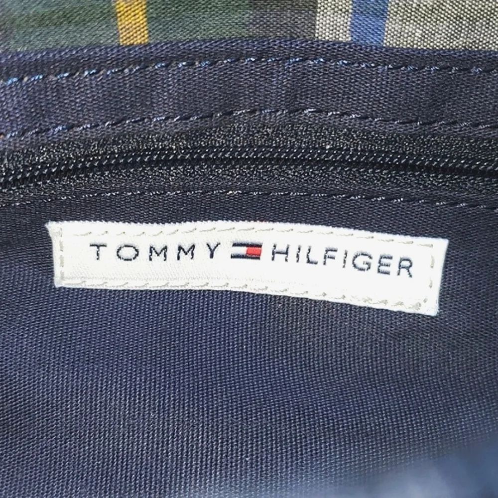 Tommy Hilfiger Plaid Crossbody Bag NWT (READ)